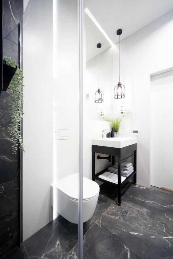 Jacuzzi Apartment Main Square Krakow Ngoại thất bức ảnh