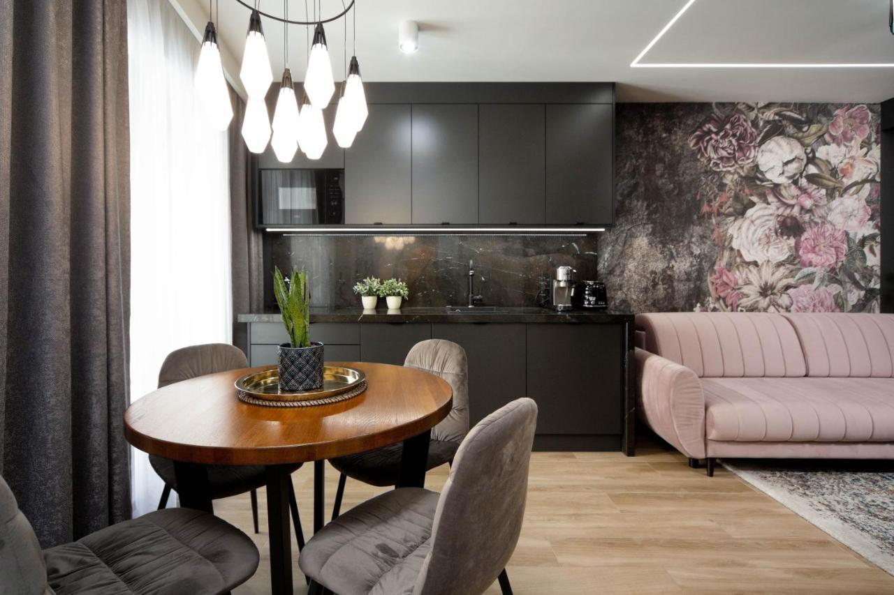 Jacuzzi Apartment Main Square Krakow Ngoại thất bức ảnh