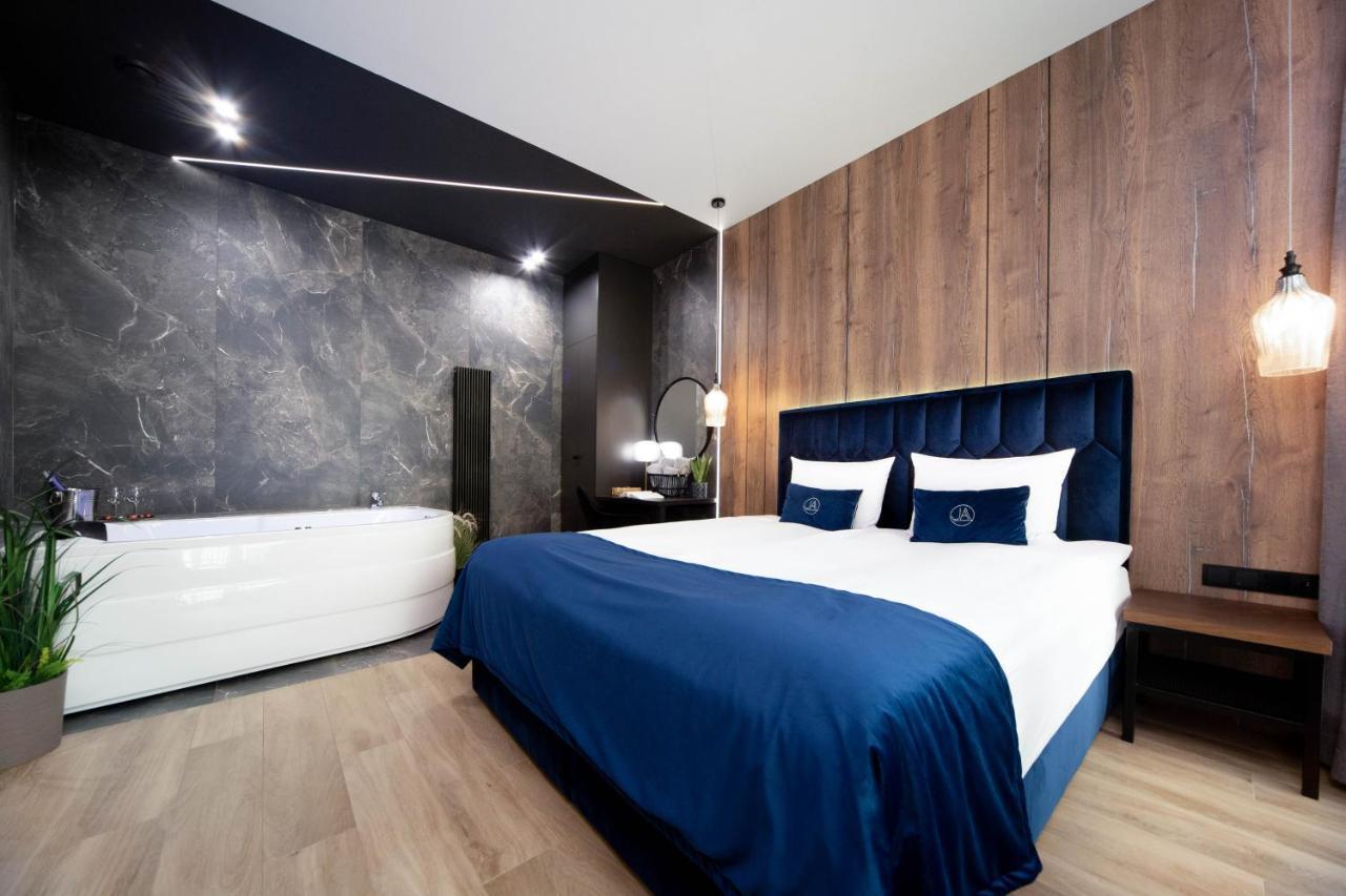 Jacuzzi Apartment Main Square Krakow Ngoại thất bức ảnh