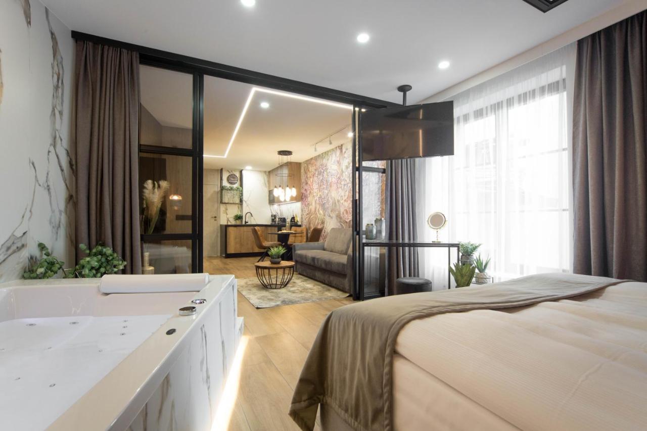 Jacuzzi Apartment Main Square Krakow Ngoại thất bức ảnh